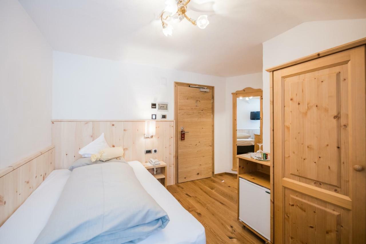 Alpenwellnesshotel St. Veit Sexten Eksteriør bilde